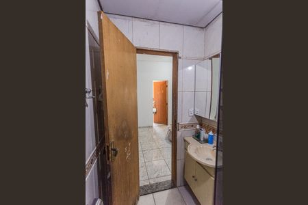 Casa para alugar com 60m², 3 quartos e 1 vaga Casa para alugar com 60m², 3 quartos e 1 vagaBanheiro Social