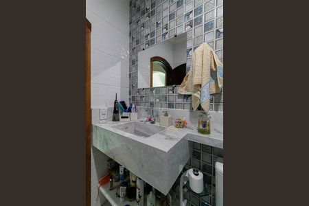 Casa à venda com 139m², 3 quartos e 2 vagas Casa à venda com 139m², 3 quartos e 2 vagasBanheiro Suíte 2