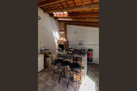 Casa à venda com 139m², 3 quartos e 2 vagas Casa à venda com 139m², 3 quartos e 2 vagasTerraço - Churrasqueira
