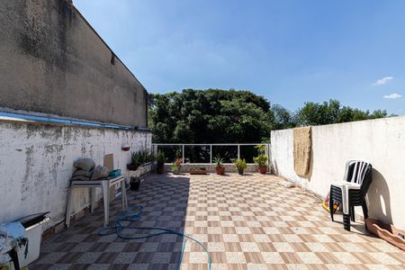 Casa à venda com 139m², 3 quartos e 2 vagas Casa à venda com 139m², 3 quartos e 2 vagasTerraço
