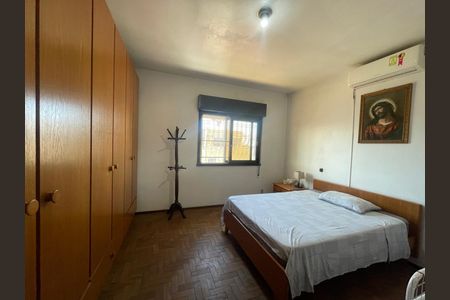 Casa à venda com 234m², 5 quartos e 6 vagas