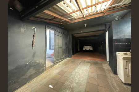 Casa à venda com 234m², 5 quartos e 6 vagas
