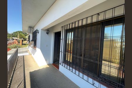 Casa à venda com 234m², 5 quartos e 6 vagas
