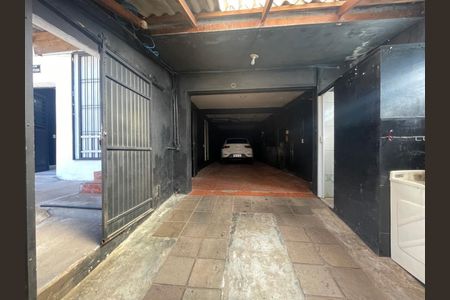 Casa à venda com 234m², 5 quartos e 6 vagas