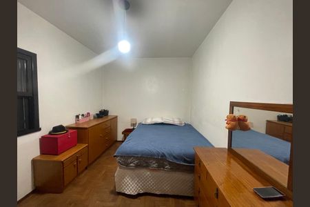 Casa à venda com 234m², 5 quartos e 6 vagas