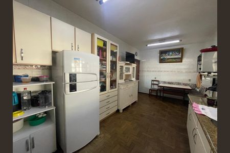 Casa à venda com 234m², 5 quartos e 6 vagas