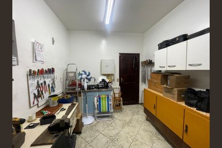 Casa à venda com 234m², 5 quartos e 6 vagas