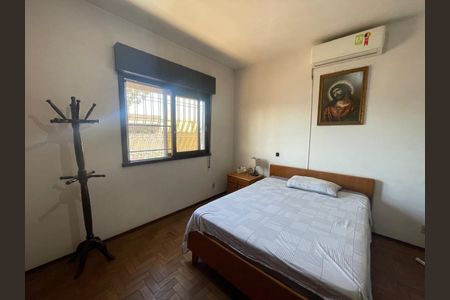 Casa à venda com 234m², 5 quartos e 6 vagas