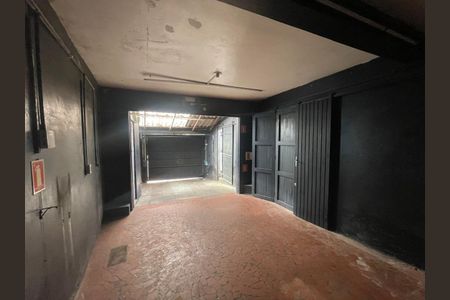 Casa à venda com 234m², 5 quartos e 6 vagas
