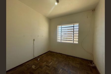 Casa à venda com 234m², 5 quartos e 6 vagas
