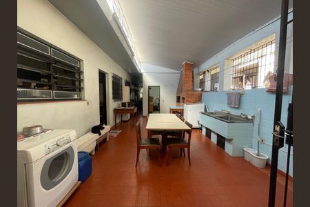 Casa à venda com 234m², 5 quartos e 6 vagas