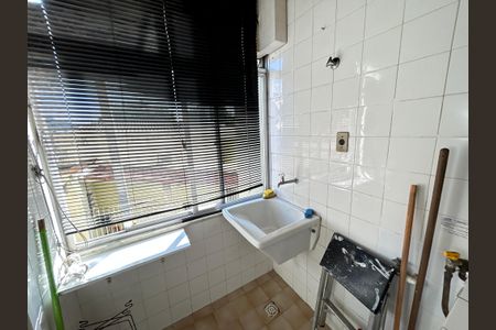 Apartamento para alugar com 71m², 3 quartos e 1 vagaÁrea de Serviço