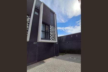 Casa de condomínio à venda com 154m², 2 quartos e 2 vagasFachada