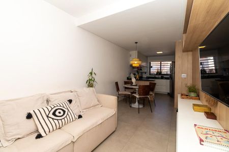 Casa de condomínio à venda com 154m², 2 quartos e 2 vagas Casa de condomínio à venda com 154m², 2 quartos e 2 vagasSala