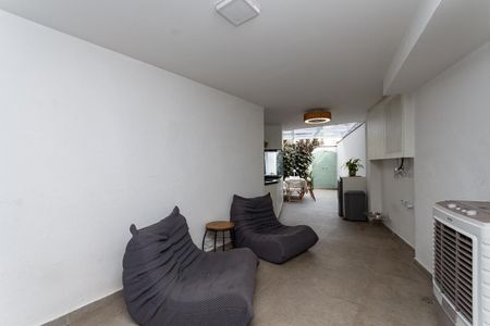 Casa de condomínio à venda com 154m², 2 quartos e 2 vagasChurrasqueira