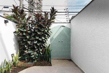 Casa de condomínio à venda com 154m², 2 quartos e 2 vagasQuintal
