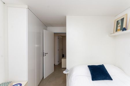 Casa de condomínio à venda com 154m², 2 quartos e 2 vagasSuíte