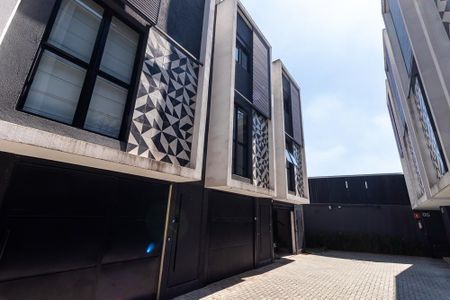 Casa de condomínio à venda com 154m², 2 quartos e 2 vagas Casa de condomínio à venda com 154m², 2 quartos e 2 vagasFachada do bloco