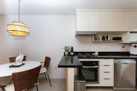 Casa de condomínio à venda com 154m², 2 quartos e 2 vagasCozinha Americana