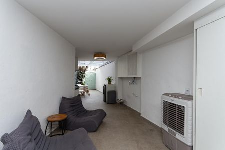 Casa de condomínio à venda com 154m², 2 quartos e 2 vagasChurrasqueira