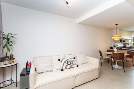 Sala de casa de condomínio para alugar com 2 quartos, 154m² em Vila Ipojuca, São Paulo