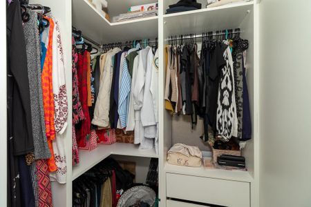 Casa de condomínio à venda com 154m², 2 quartos e 2 vagasCloset da Suíte 2