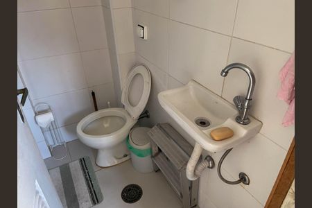 Apartamento à venda com 64m², 2 quartos e 1 vaga Apartamento à venda com 64m², 2 quartos e 1 vagaBanheiro - Área de Serviço
