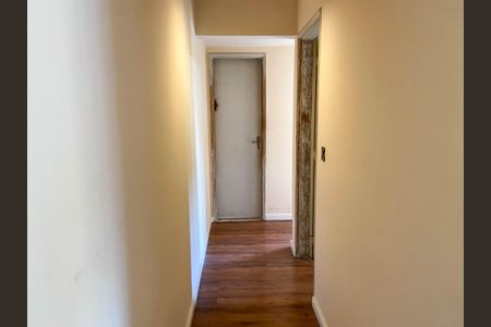 Apartamento à venda com 64m², 2 quartos e 1 vaga Apartamento à venda com 64m², 2 quartos e 1 vagaCorredor quartos