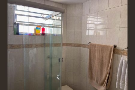 Apartamento à venda com 64m², 2 quartos e 1 vaga Apartamento à venda com 64m², 2 quartos e 1 vagaBanheiro