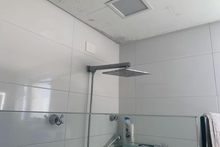 Apartamento para alugar com 204m², 3 quartos e 3 vagas Apartamento para alugar com 204m², 3 quartos e 3 vagasBanheiro da Suíte 1
