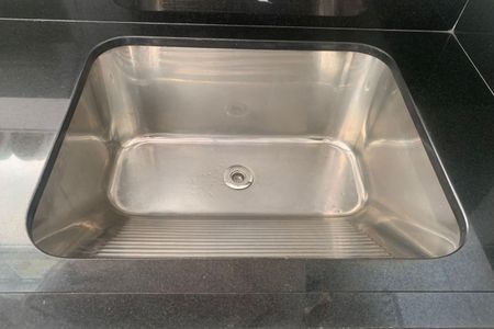 Apartamento para alugar com 204m², 3 quartos e 3 vagas Apartamento para alugar com 204m², 3 quartos e 3 vagasCozinha e Área de Serviço