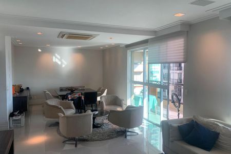 Apartamento para alugar com 204m², 3 quartos e 3 vagas Apartamento para alugar com 204m², 3 quartos e 3 vagasSala