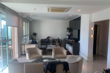 Apartamento para alugar com 204m², 3 quartos e 3 vagas Apartamento para alugar com 204m², 3 quartos e 3 vagasSala