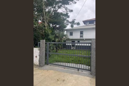 Casa para alugar com 80m², 3 quartos e 2 vagas Casa para alugar com 80m², 3 quartos e 2 vagasFachada