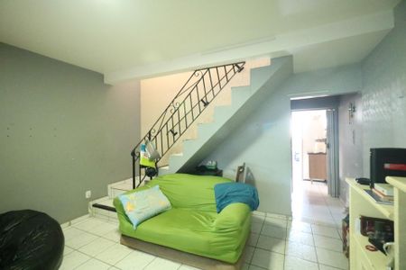 Casa para alugar com 300m², 3 quartos e 1 vaga Casa para alugar com 300m², 3 quartos e 1 vagaSala