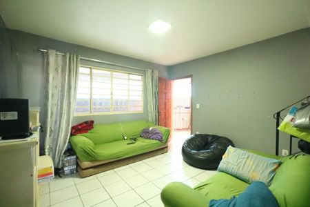 Casa para alugar com 300m², 3 quartos e 1 vaga Casa para alugar com 300m², 3 quartos e 1 vagaSala