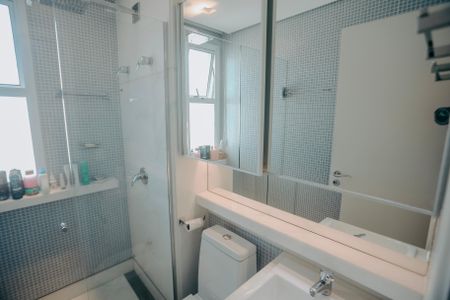 Apartamento à venda com 460m², 3 quartos e 6 vagasBanheiro social