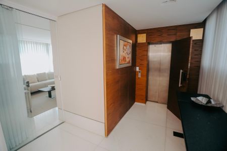 Apartamento à venda com 460m², 3 quartos e 6 vagasCorredor