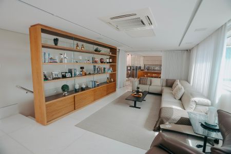 Apartamento à venda com 460m², 3 quartos e 6 vagasSala 2