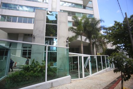 Apartamento à venda com 460m², 3 quartos e 6 vagasFachada