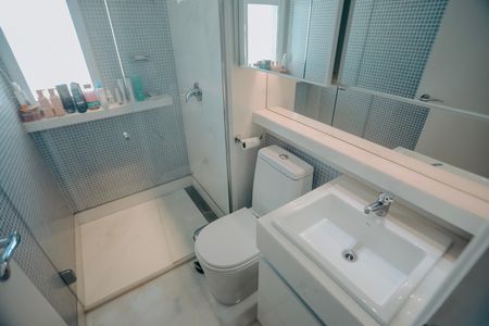 Apartamento à venda com 460m², 3 quartos e 6 vagasBanheiro social