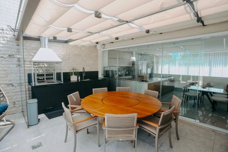 Apartamento à venda com 460m², 3 quartos e 6 vagasVaranda do Cozinha