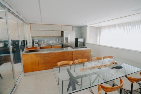 Apartamento à venda com 460m², 3 quartos e 6 vagasSala 2