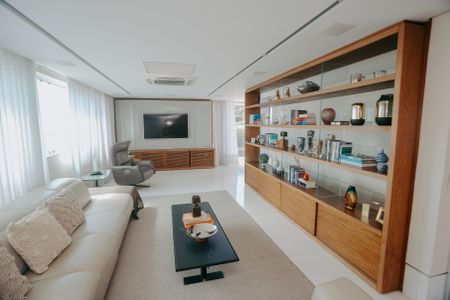Apartamento à venda com 460m², 3 quartos e 6 vagasSala 2