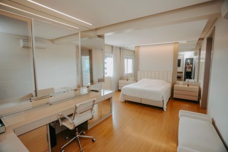 Apartamento à venda com 460m², 3 quartos e 6 vagasSuíte 2