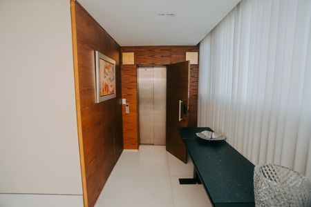 Apartamento à venda com 460m², 3 quartos e 6 vagasCorredor