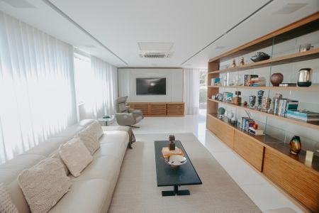Apartamento à venda com 460m², 3 quartos e 6 vagasSala 2