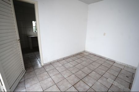 Casa para alugar com 45m², 1 quarto e sem vaga