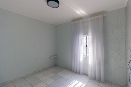 Casa para alugar com 64m², 2 quartos e sem vaga Casa para alugar com 64m², 2 quartos e sem vagaQuarto 1