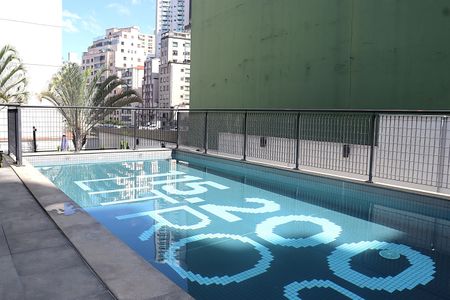 Studio à venda com 50m², 1 quarto e 1 vagaPiscina